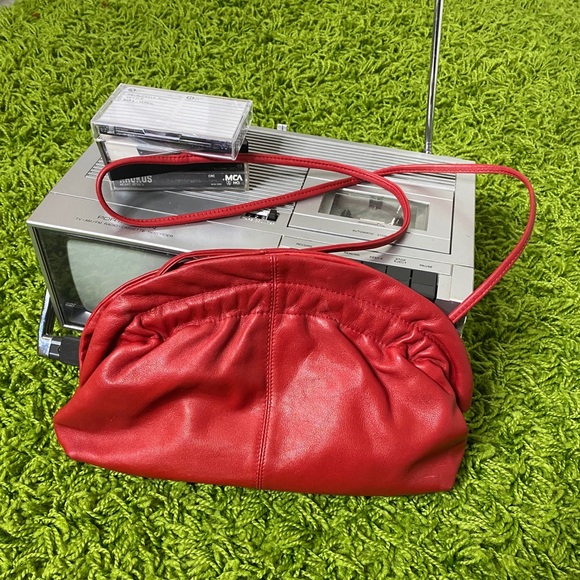 Handbags - Vintage Red leather Cutch